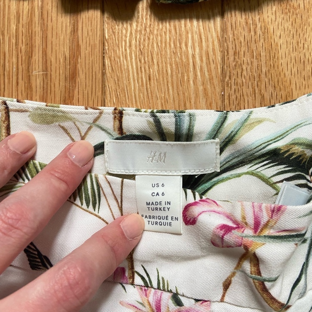 H&M Jaguar Palm Jungle print Blouse / Wide Leg Trouser Set Animal 4/6 Like New​​ - Picture 11 of 13